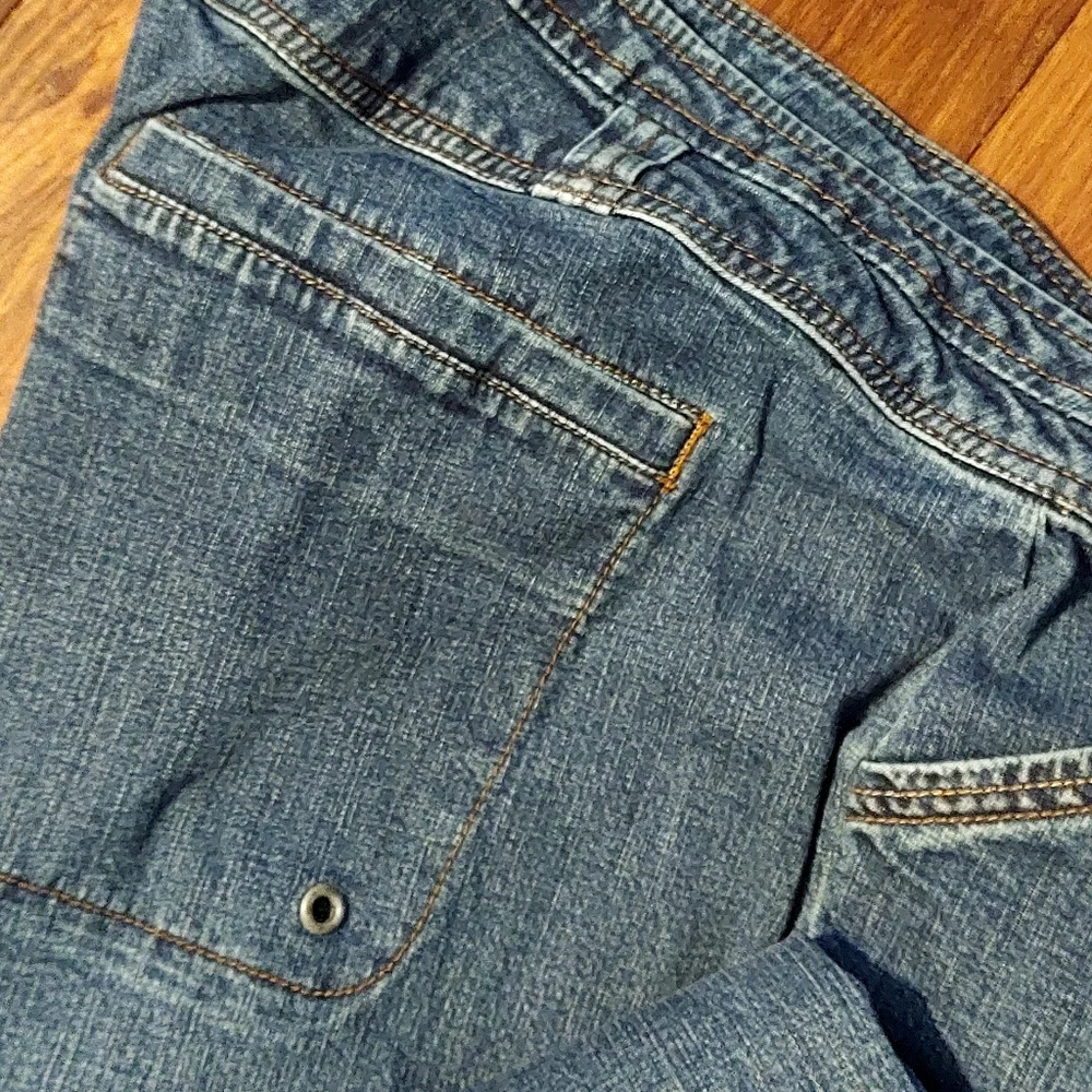 Coldwater Creek Women's Capris - Picture 6 of 9